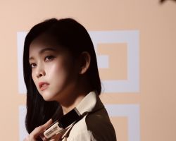 Givenchy Prisme Libre Foundation Digital Campaign 2021