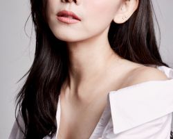 Photography by Ryan Chiu | Makeup by Chin Mun from Diva Production | Hair by Makeover Hair Salon